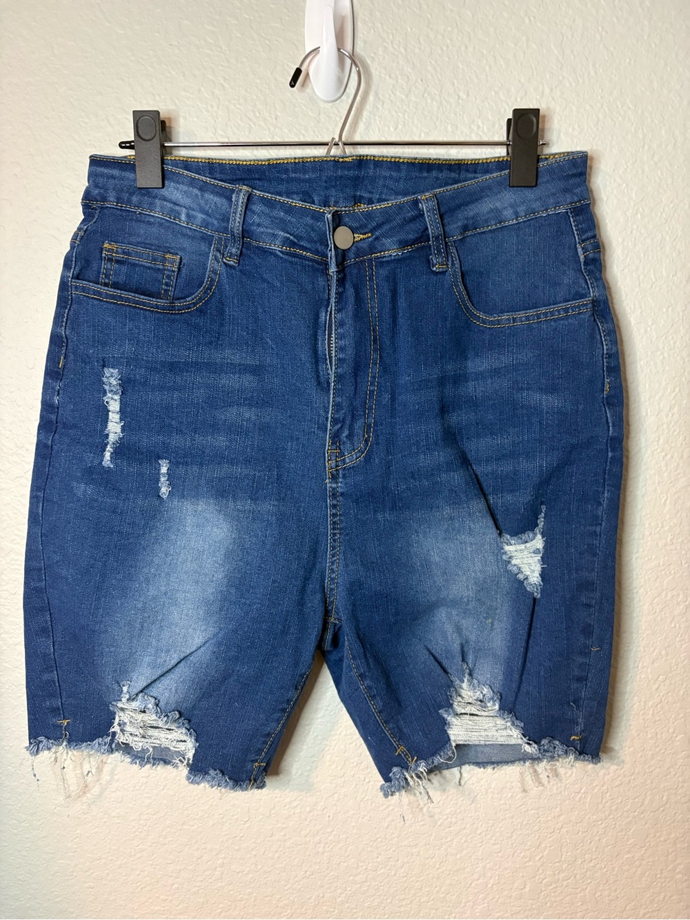 SHEIN Curve Mid-Blue Denim Shorts